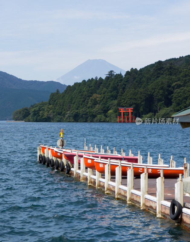 日本箱根芦之湖风光