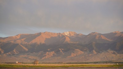 七月的天山傍晚风景