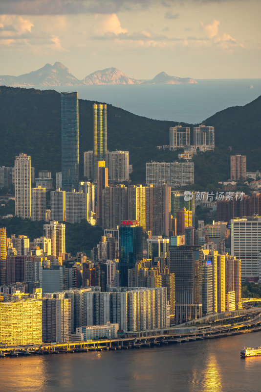 香港维多利亚港CBD中环日落夜景繁华都市