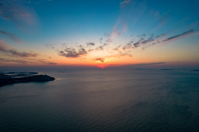 海上日落晚霞夕阳航拍摄影图