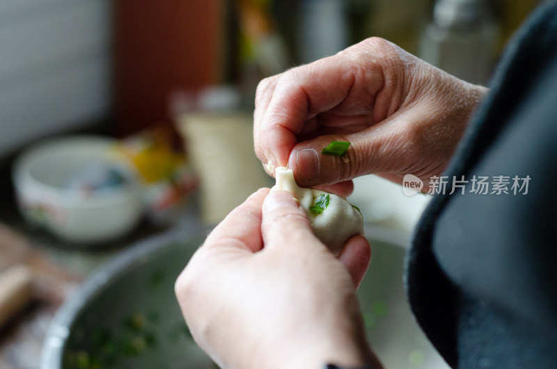 厨房包饺子手部特写