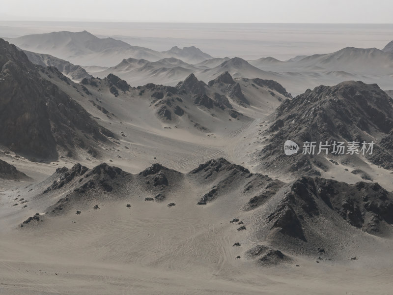 青海海西州茫崖黑独山月球基地网红高空航拍