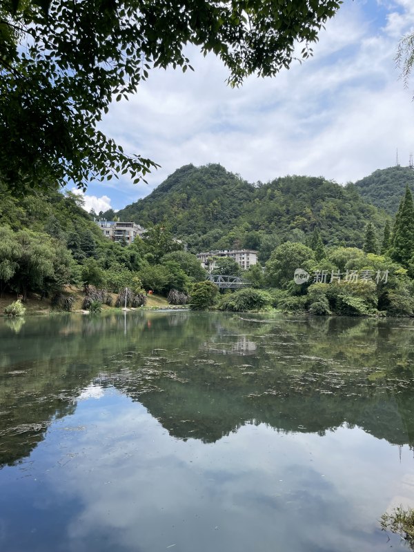 贵州省贵阳市花溪十里河滩景色