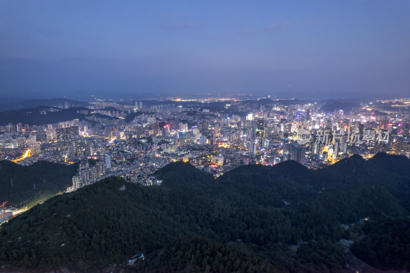 航拍贵阳老城区夜景