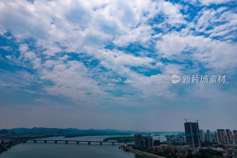 湖北襄阳汉江两岸风光航拍图
