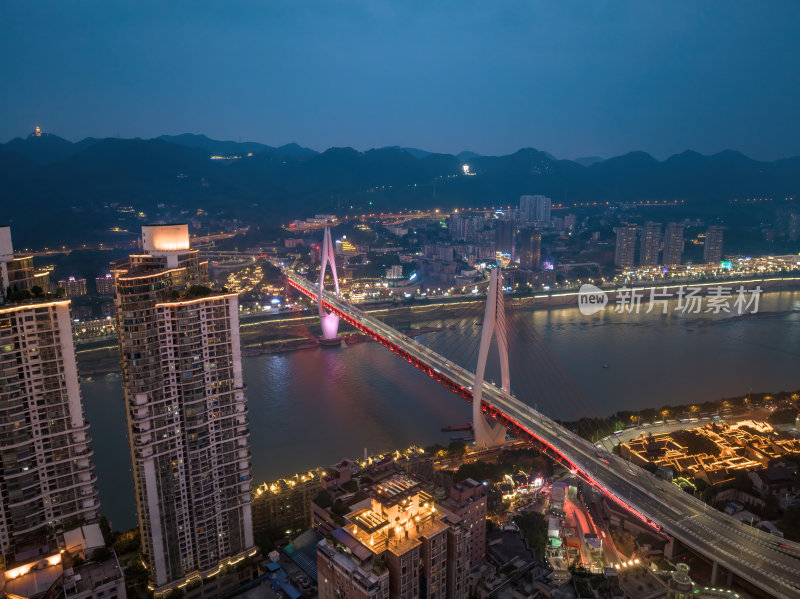 重庆朝天门来福士办公楼商场日落夜景航拍