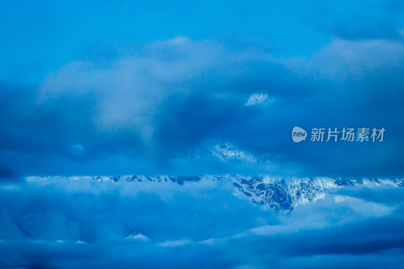 西藏南迦巴瓦峰云海