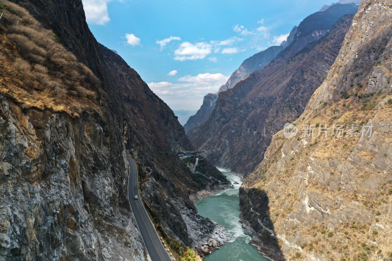 香格里拉上虎跳峡