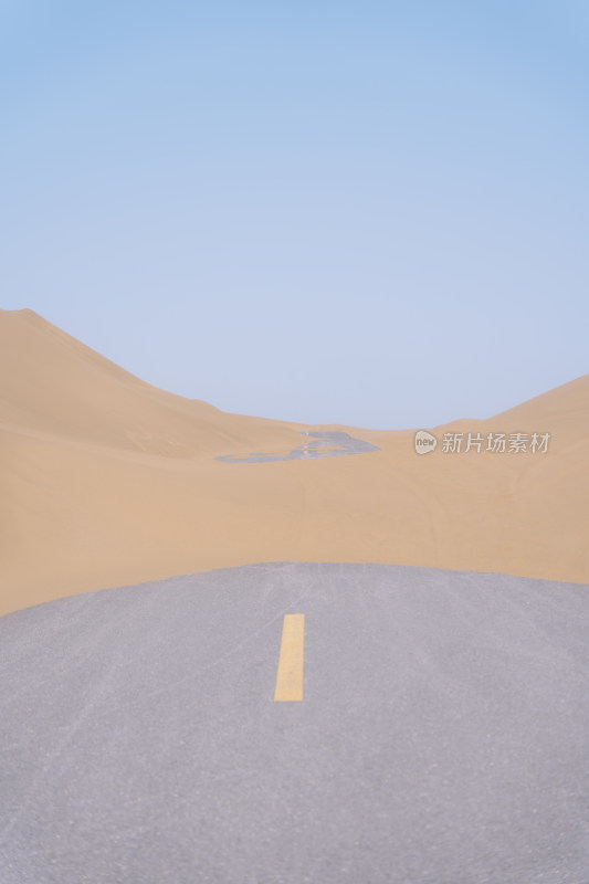 内蒙古阿拉善盟-沙漠掩埋公路
