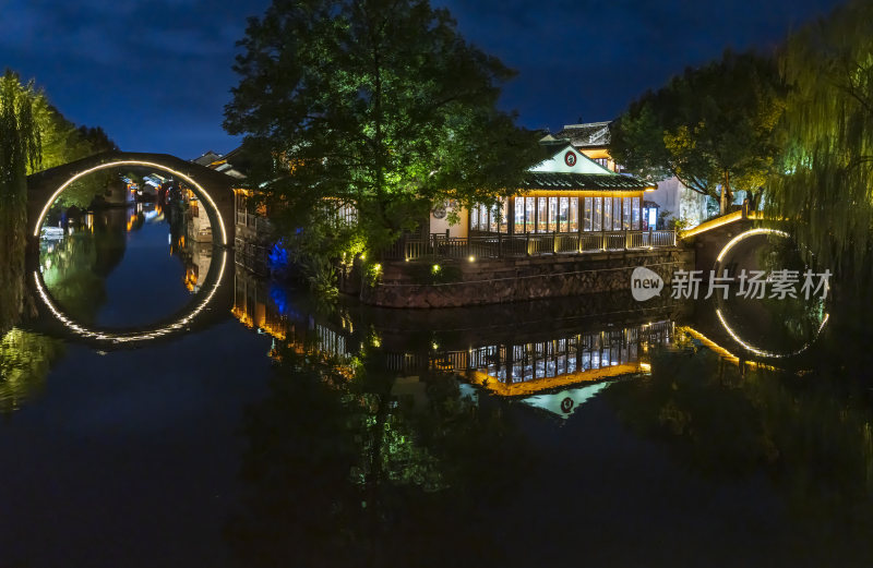 浙江湖州南浔古镇水乡百间楼夜景