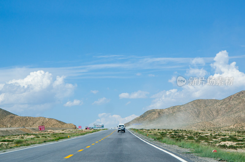 青藏高原青藏公路109国道公路沿线景观