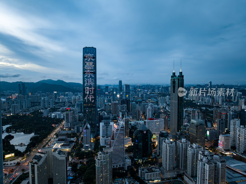 深圳罗湖CBD京基平安大厦蓝调夜景航拍