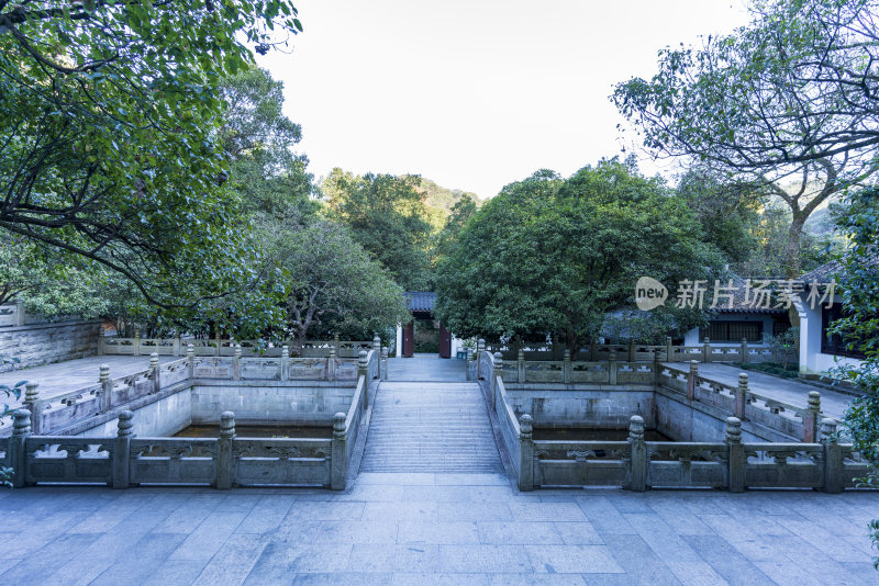 杭州九溪风景区理安寺禅院