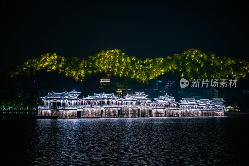 广东潮州广济桥夜景