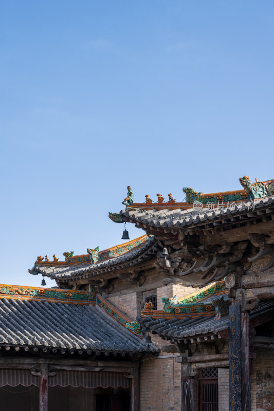 山西晋城古建筑屋檐装饰特写