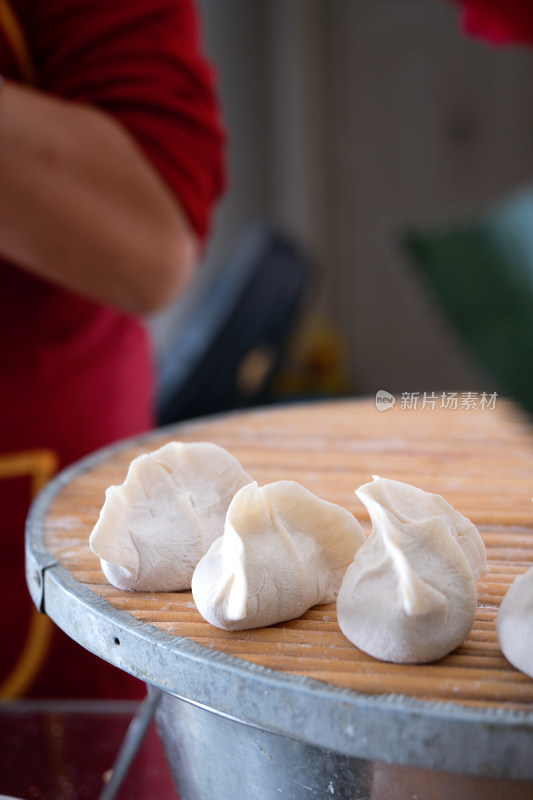 包好的白面饺子