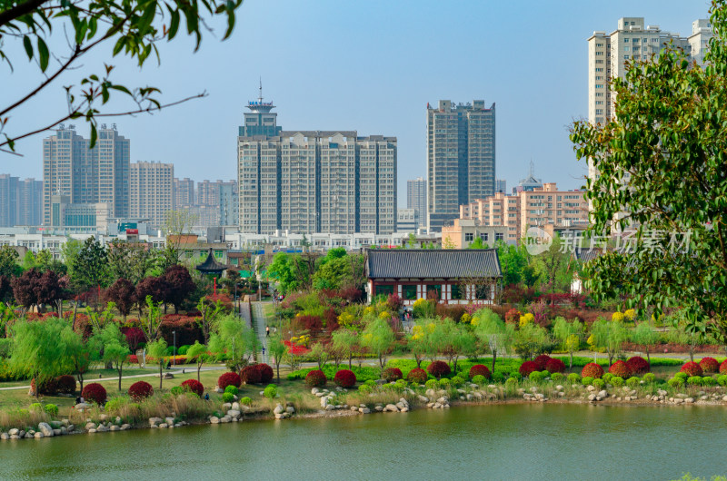 春天的渭南南湖公园湖上风景