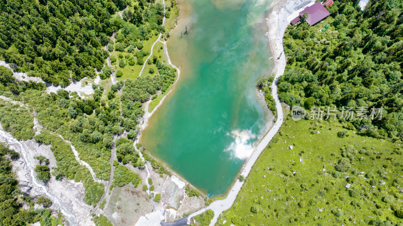 四川阿坝理县毕棚沟景区的盘羊湖月亮湾