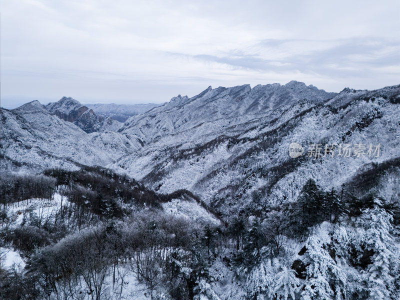 南阳老界岭冬季雪景风光