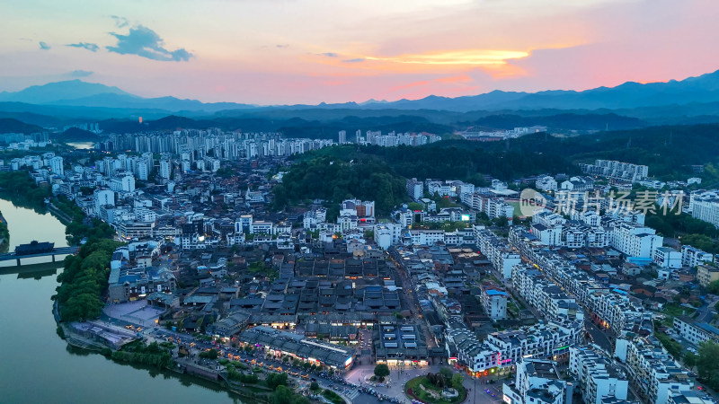 泰宁古城晚霞夜幕降临夜景航拍图