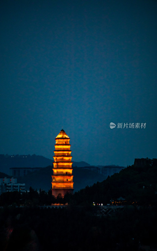 陕西延安宝塔山宝塔岭山寺塔夜景