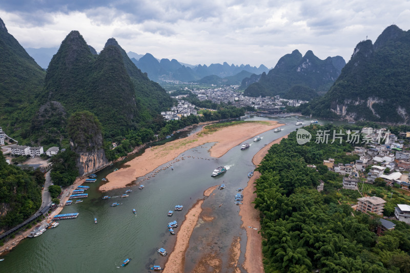 桂林阳朔漓江山水自然风光航拍