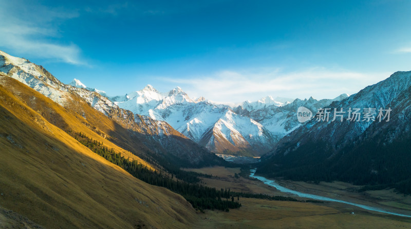 航拍视角雪山河谷自然风景