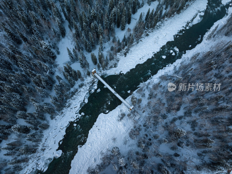 新疆北疆阿勒泰禾木冬季雪景童话世界航拍