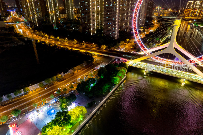 天津之眼周边夜景交通航拍图