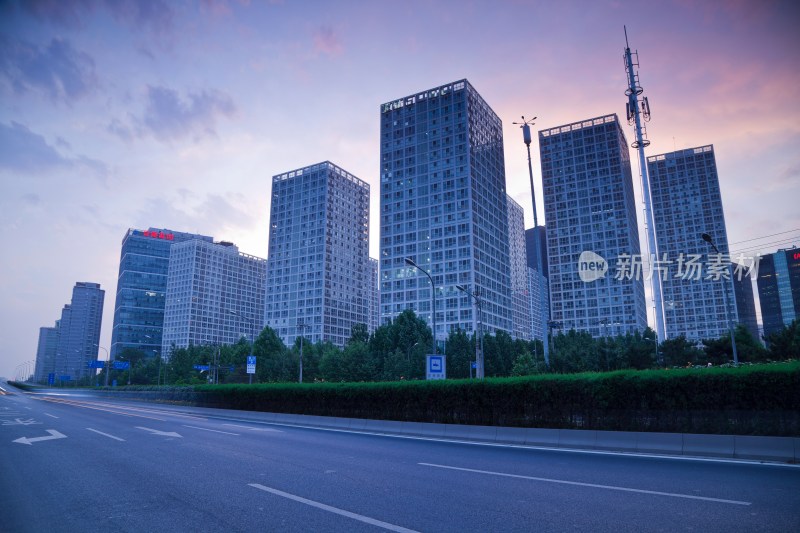 CBD道路夜景