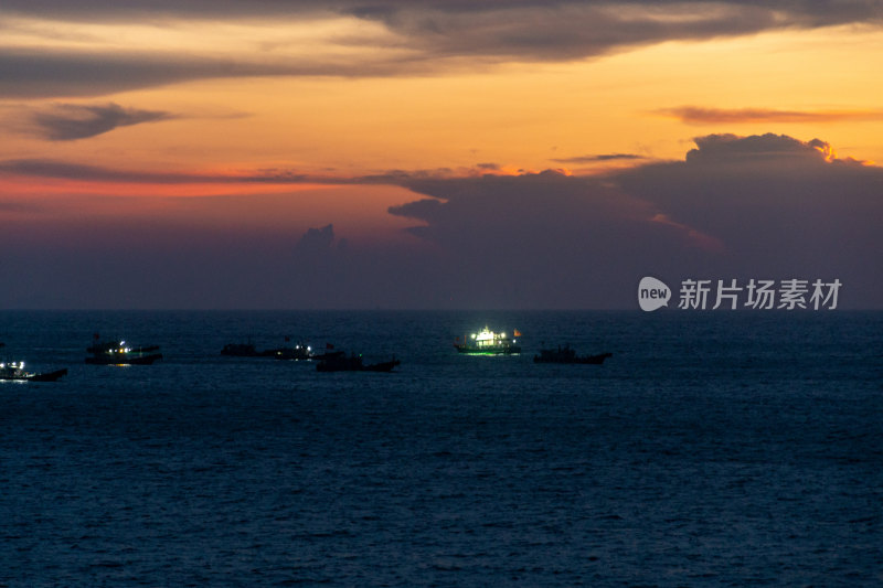 海边的落日