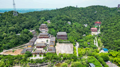 航拍湖北鄂州西山省级风景名胜区古灵泉寺