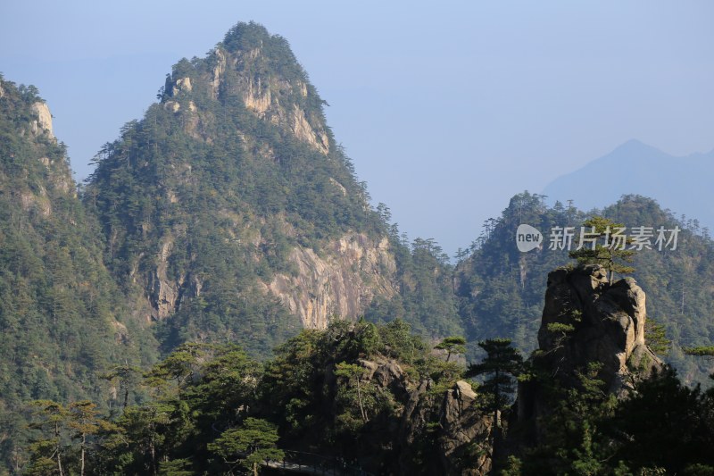 浙江大明山雄伟壮丽的群山