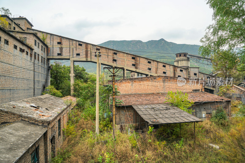 废弃的工业园区矿场设施场地