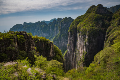 太行山山谷岩石悬崖自然风景