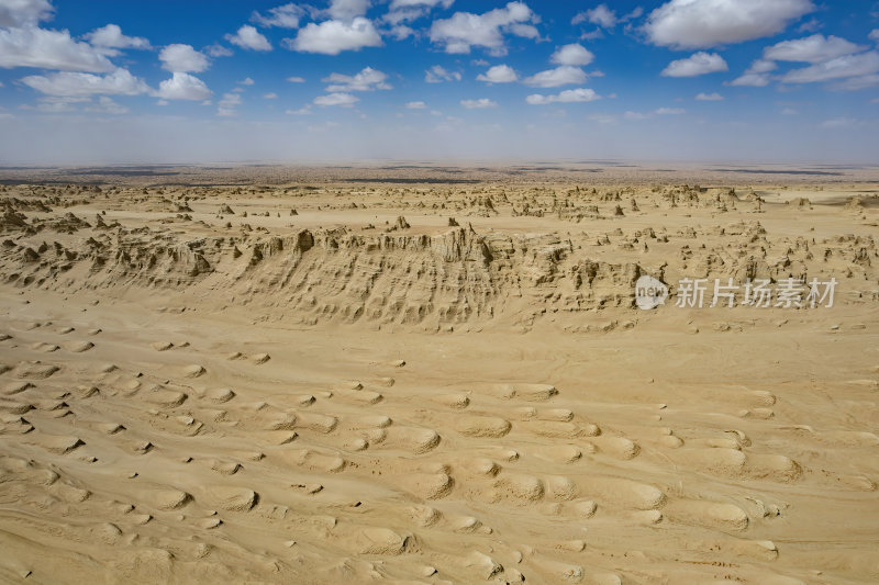 青海海西州俄博梁无人区戈壁滩上的地貌航拍