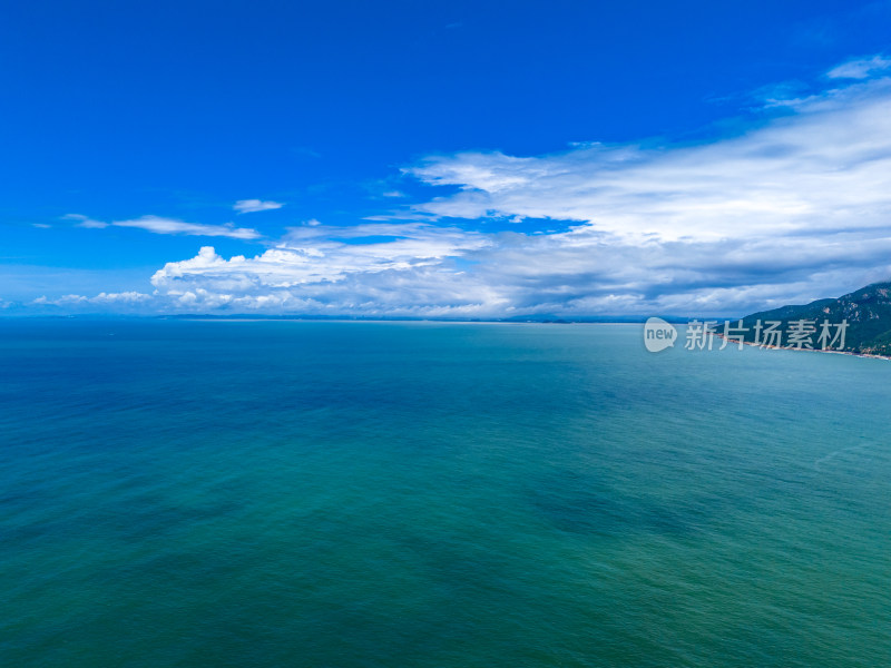 蓝色海洋大海海岛风光航拍图