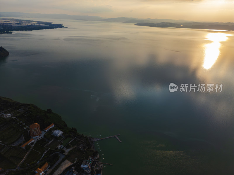 航拍昆明海晏村乡村田园风光