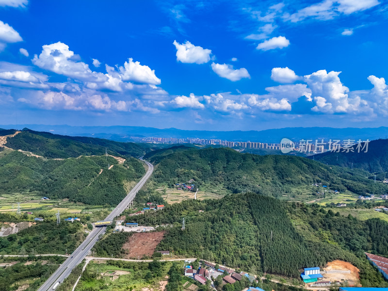 大山高速公路航拍图