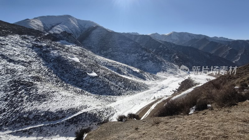 雪山风景图