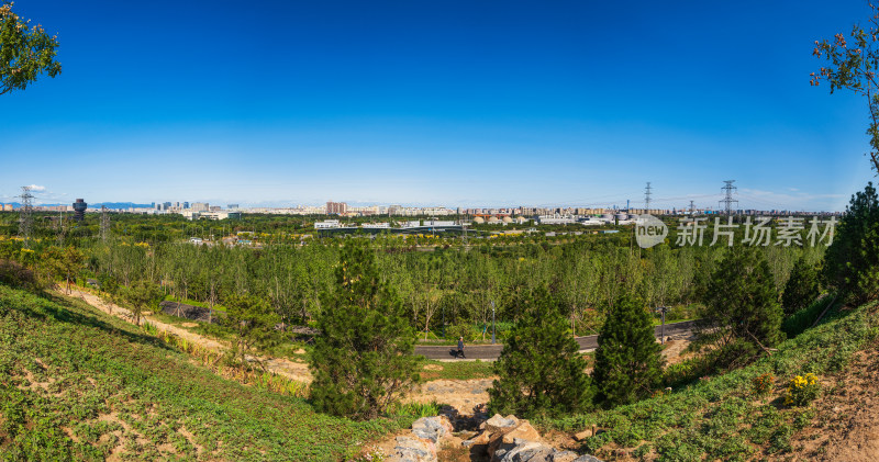 俯瞰北京排水展览馆与城市风景