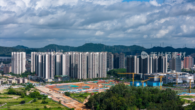 深圳龙华区城市风光航拍图