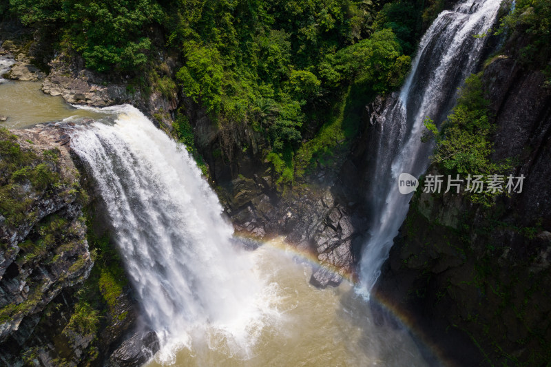 航拍莆田九鲤湖飞瀑景观