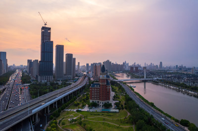 天津海河复兴门地铁站海津大桥城市交通风光