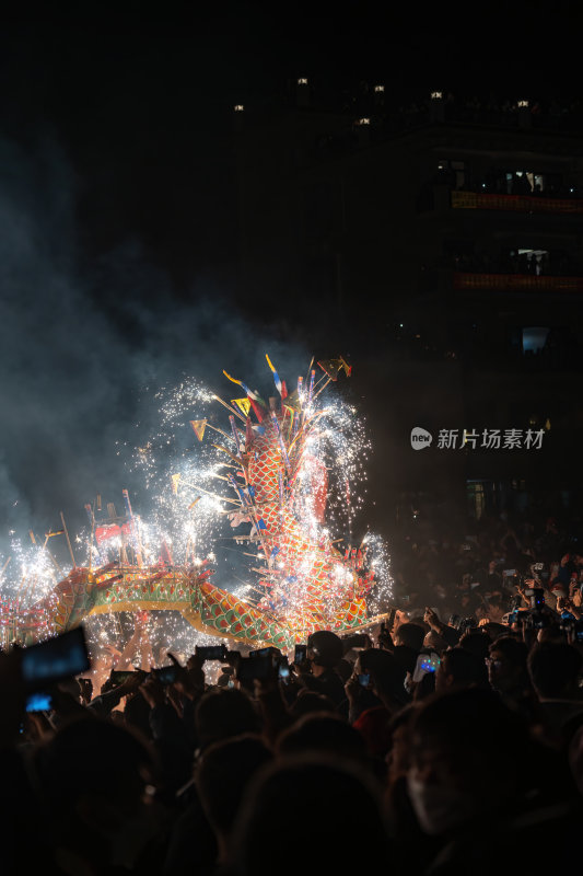 广东梅州中国非遗顺丰火龙狂舞夜焰火龙腾