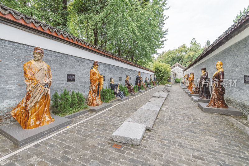 广西柳州柳侯祠-唐代著名诗人雕塑群像