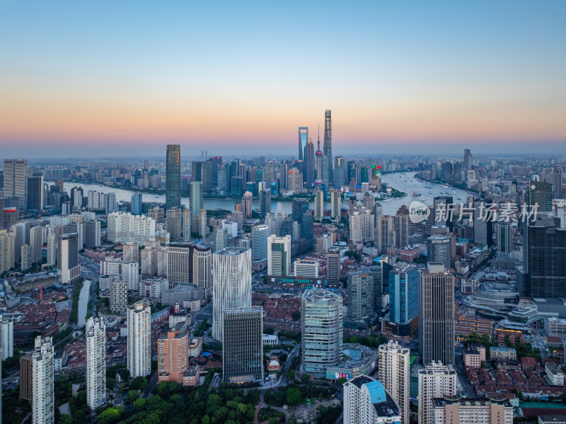 航拍上海现代都市摩天大楼陆家嘴外滩夜景