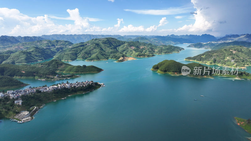 森林湖泊山川秀丽青山绿水