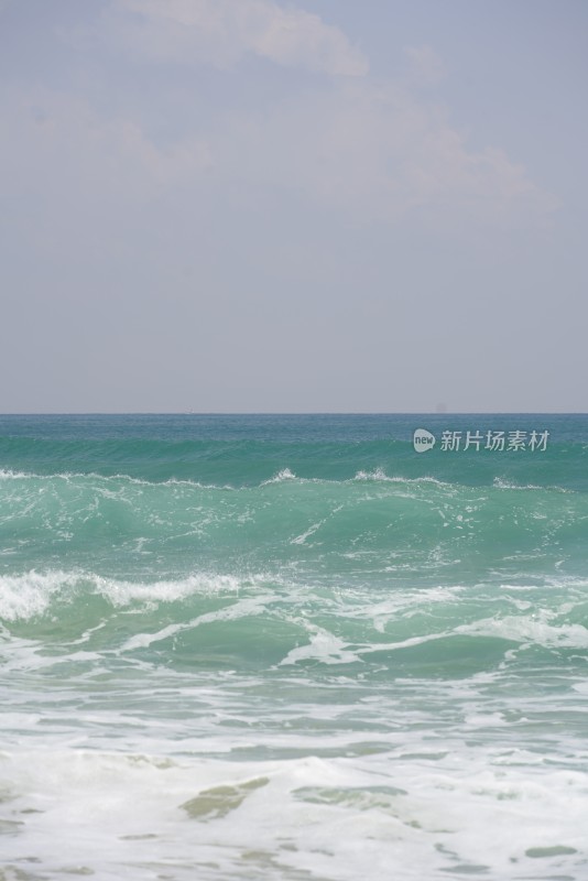 海南三亚万宁日月湾海浪