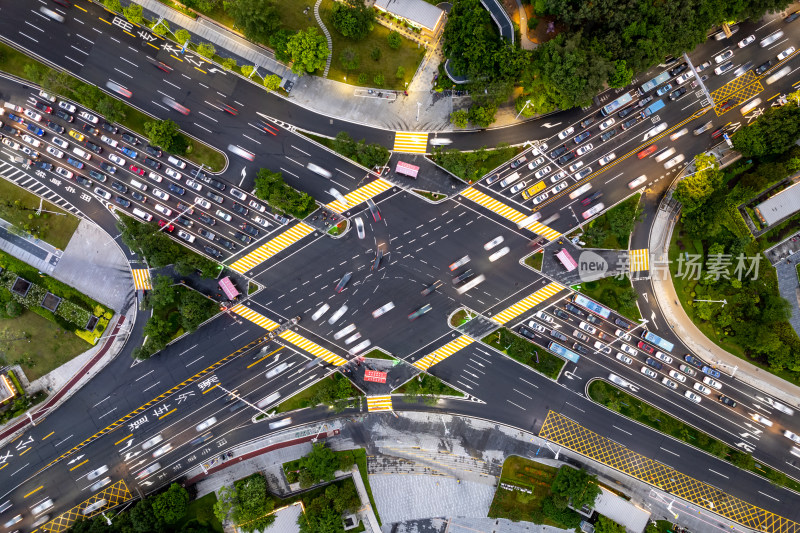 东莞大道旗峰路十字路口